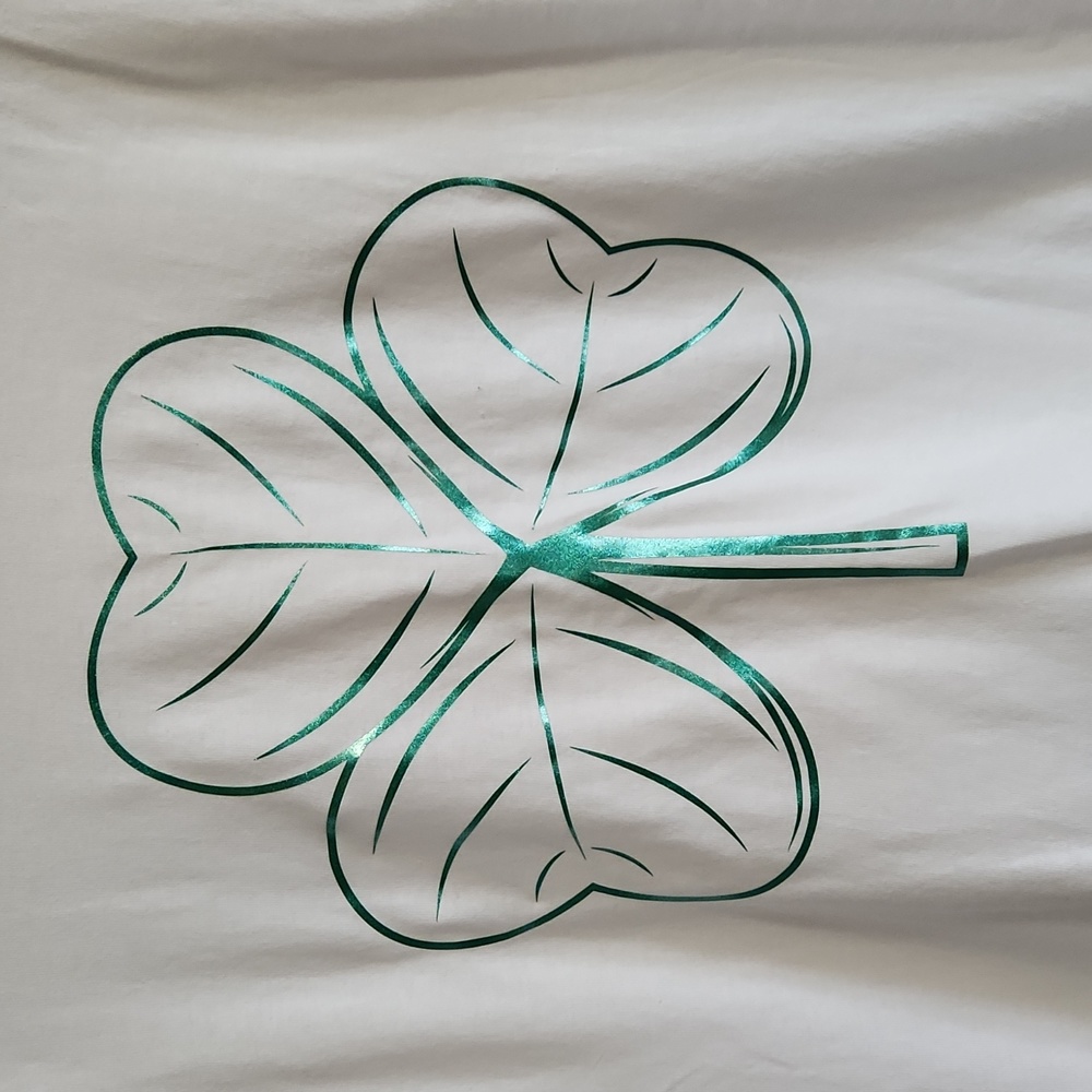 NWOT 3 Leaf Clover Lucky Tee, St Patricks Day Perfect, Medium
